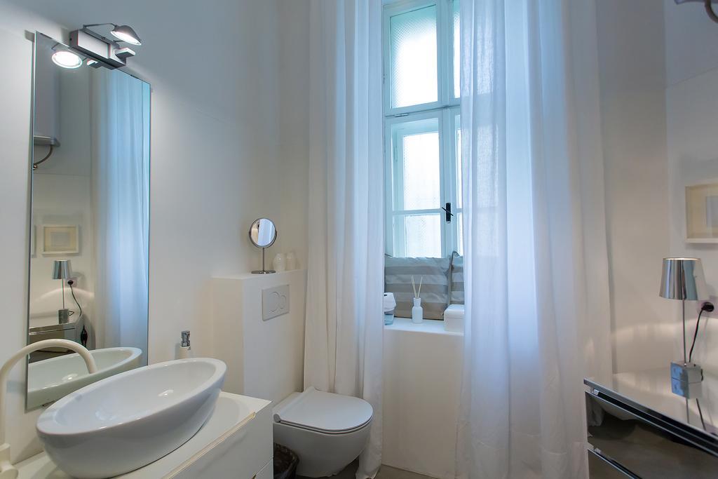 Valsabbion City Suite Pula Exteriör bild