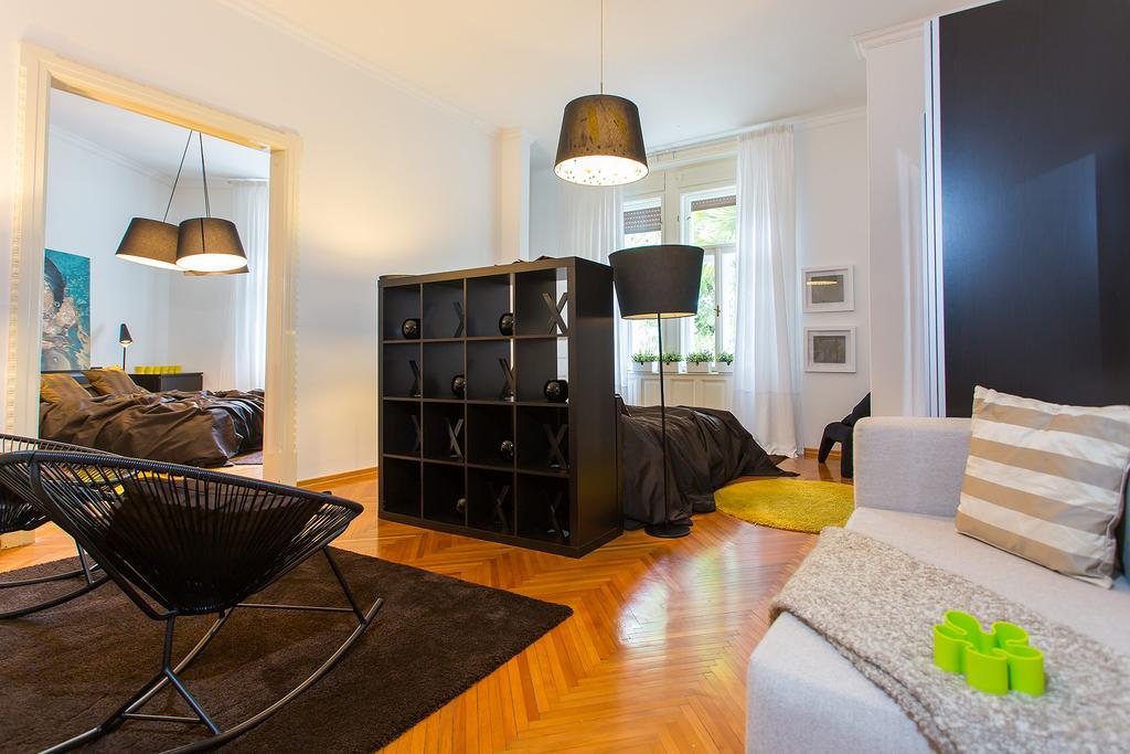 Valsabbion City Suite Pula Exteriör bild